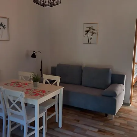 Pod Lasem * Ostrowo (Puck)