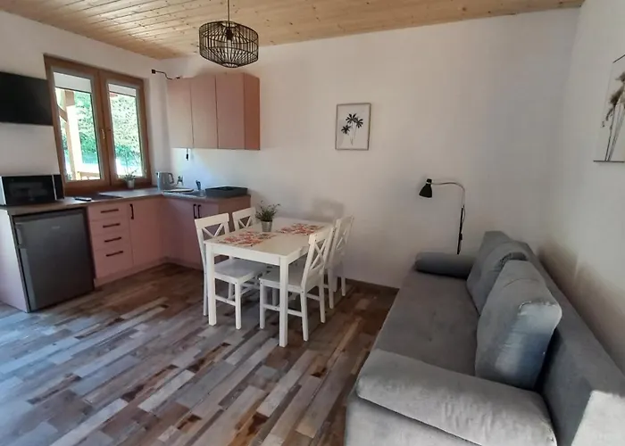 Semesterbostad Pod Lasem Ostrowo (Puck)