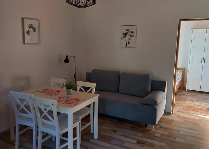 Pod Lasem * Ostrowo (Puck)